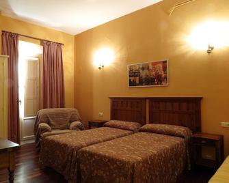 Hostal Esmeralda - Comillas - Chambre