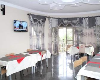 Jowillis Hotel - Kabale - Restaurante