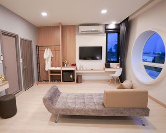 The Space Hotel Chiangrai - Chiang Rai - Sala de estar