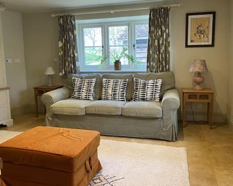 Beautiful home in the stunning village of Winson in the heart of the Cotswolds. - Cirencester - Sala
