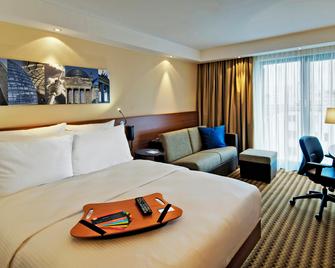 Hampton by Hilton Berlin City West - Berlín - Habitación