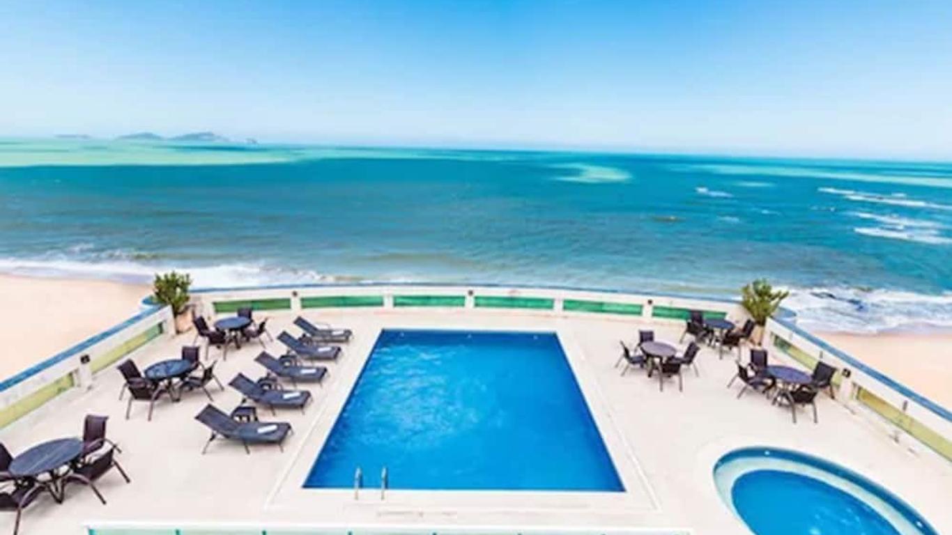 Royal Macaé Palace Hotel