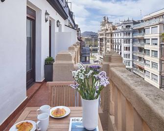 Mirakruz Terrace by FeelFree Rentals - San Sebastian - Balcony