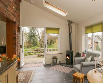 Beck Cottage - Ulverston - Living room