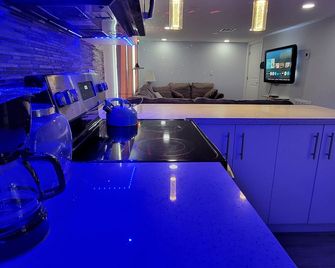 Mini getaway near the beach - West Palm Beach - Kitchen