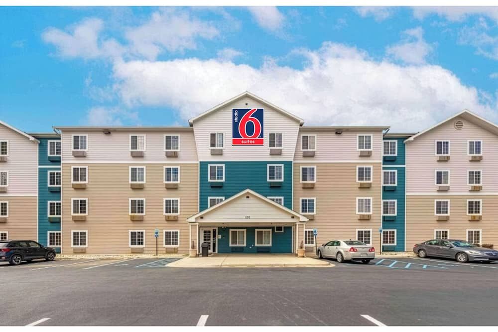 Studio 6 Extended Stay Fishkill Westage Center Ny - Fishkill - Building