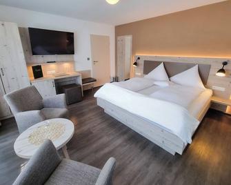 Hotel Landhaus Waldesruh - פרוידנשטאט - חדר שינה
