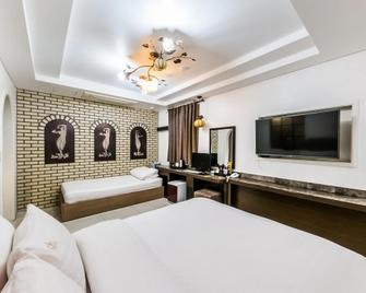 Yeongdeungpo Ciel Tourist Hotel - Seoul - Bedroom