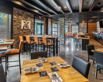 Cobblestone Hotel & Suites Hartford - Hartford - Ресторан