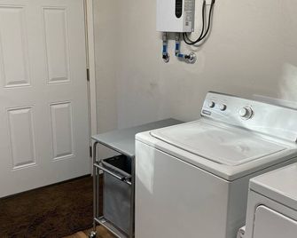 “Sojourn in this land, and I will be with thee, and will bless thee…” Gen. 26:3 - Rusk - Lavandería