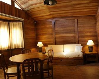 Ericeira Camping & Bungalows - Ericeira - Salle à manger