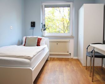 1, 2, sleep Hostel Nürnberg Messe - Nuremberg - Bedroom