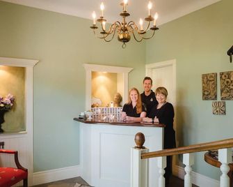 Green Acres Inn - Kingston
