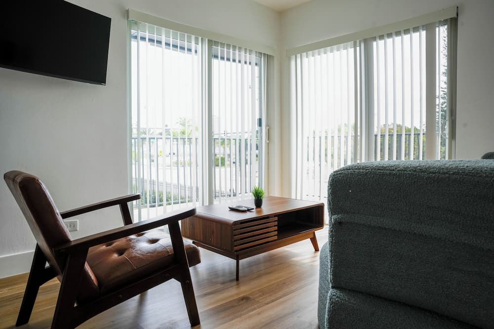 The Jaxon - ווסט פאלם ביץ' - סלון