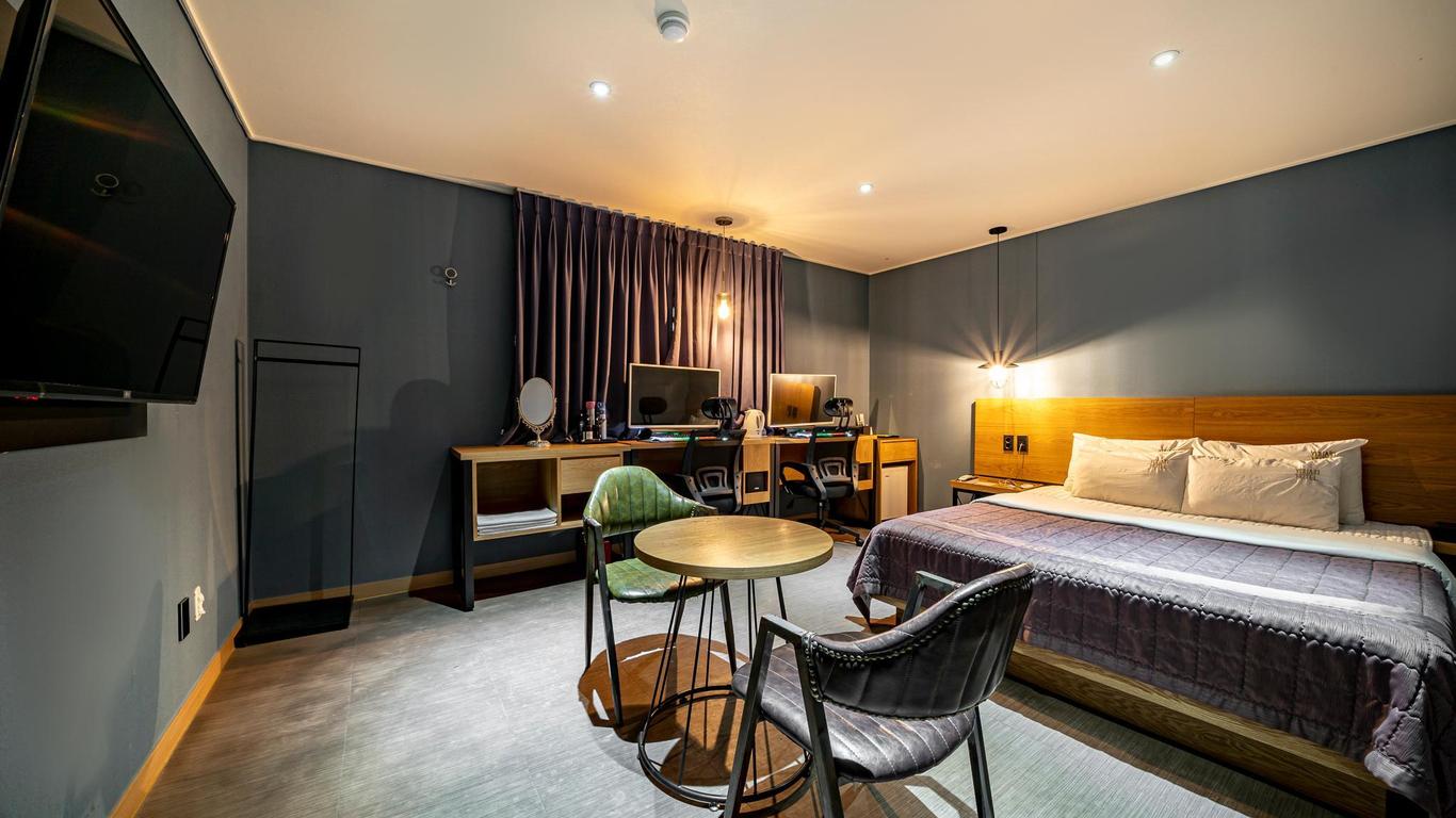 بوسان أونشيونجانج يوين