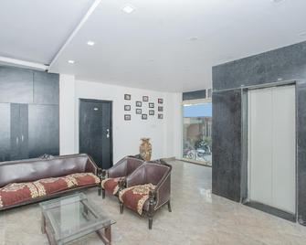 Hotel O Move Inn - Bengaluru - Lobby