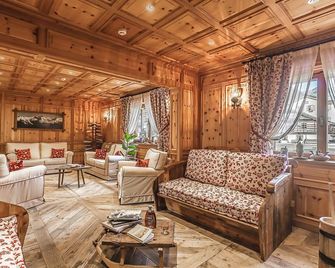 Lo Scoiattolo Hotel - Gressoney-La-Trinité - Area lounge