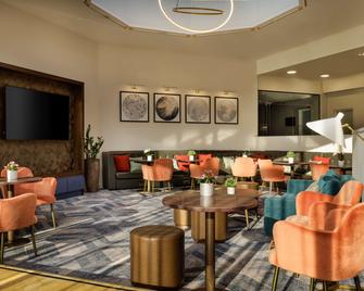 DoubleTree by Hilton Manchester Airport - Manchester - Lounge