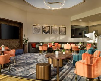 دبل تري باي هيلتون مانشيستر أيربورت - مانشستر - ردهة