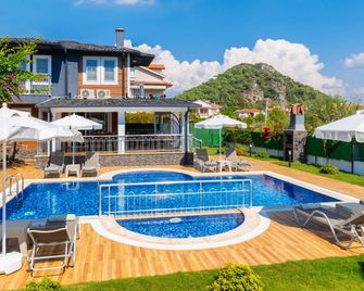 Villa Delfin - Ortaca - Bể bơi