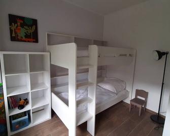 Vacation apartment Claudia kl. FW - Holiday home zur Eiche am Dorfanger - Schönwald - Bedroom