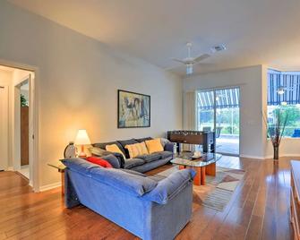 Solar Heated Private Pool & Lanai On Golf Course! - Sebring - Living room