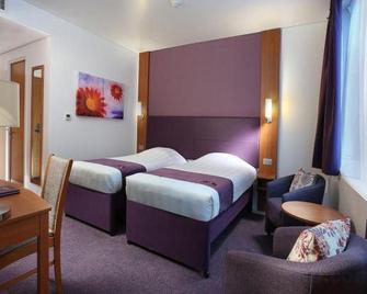 Premier Inn Aberdeen South Portlethen - Aberdeen - Bedroom