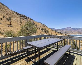 Social Distancing At It's Finest! - Lake Isabella - Balcony