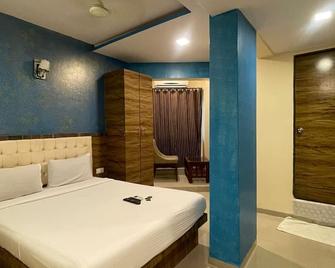 Hotel Golden Park - Mumbai - Bedroom