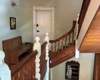 Unicorn Studio - Historic Newburgh near Beacon + Hiking - Newburgh - Aufgang