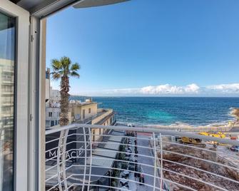 Stylish Apartment in Bay Square 2 - Saint Paul’s Bay - Balcon