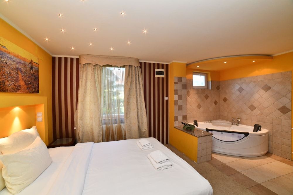 Garni Hotel Garson-Lux Ns thumbnail 3