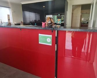 Porky's Motel Rockhampton - Rockhampton - Recepción