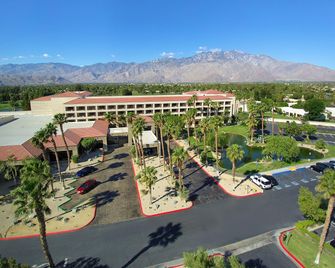 DoubleTree by Hilton Golf Resort Palm Springs - Cathedral City - Building