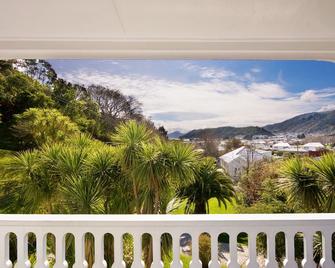 Sennen House - Picton - Balcony