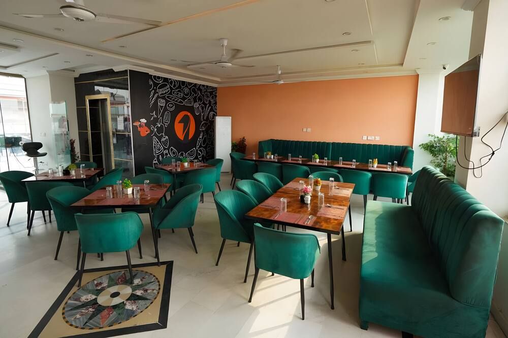 Hotel Orange One