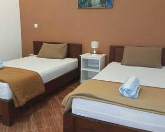 Kiayazo Homestay - Pemenang - Habitación