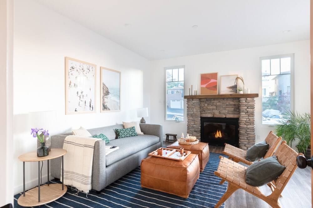 Maven by AvantStay 5 Minutes to the Beach Ocean Views Spacious Design - سان دييغو - غرفة معيشة
