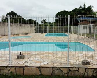 Litoral Of Parana Quitinete With Air - Free Wi Fi Fiber Optic. - Matinhos - Piscina