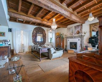 B&B Romantico Palazzo dei Ulivi - Pura - Soggiorno
