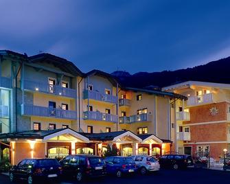 Hotel Ideal - Madonna di Campiglio - Bâtiment