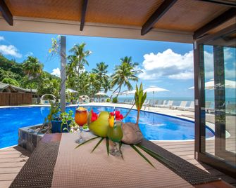 Coco de Mer Hotel and Black Parrot Suites - Grand'Anse Praslin - Piscina
