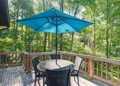 Lakefront Maryland Cabin with Fire Pit, Grill and Deck - Lusby - Balcone