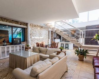 Cortijo La Vega Archidona by Ruralidays - Archidona - Huiskamer