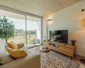 Amazing Design With Garden & Pool by Vacationy - Vila Nova de Gaia