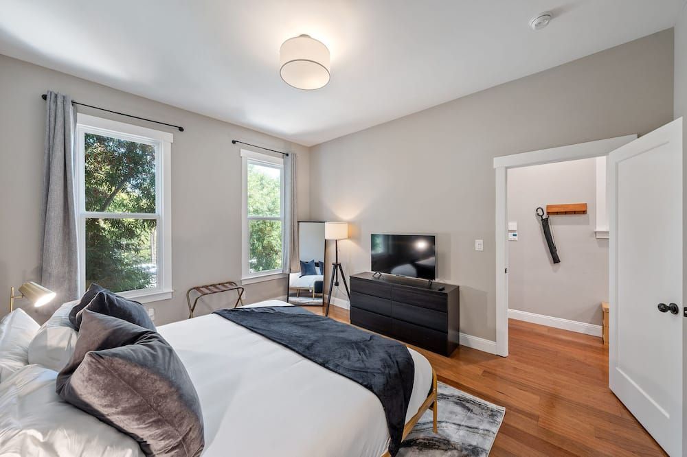 / Luxury Modern Home In Oakland With Ac & Wfh / - אוקלנד - חדר שינה