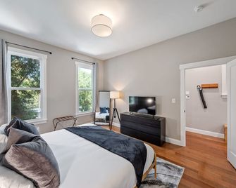 / Luxury Modern Home In Oakland With Ac & Wfh / - אוקלנד - חדר שינה