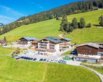 Hotel Vorderronach - Saalbach - Building