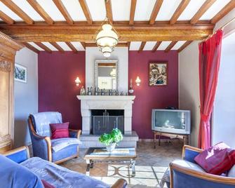 Beautiful villa for 7 people with WIFI, TV, terrace, pets allowed and parking - Rauville-la-Place - Sala de estar