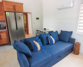 Terrific villa with AC in La Boca - 3 bedrooms in Oceanfront Community - Gaspar Hernández - Sala de estar